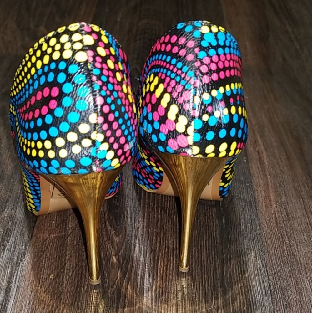 Shoes - Picture 2 of 3
